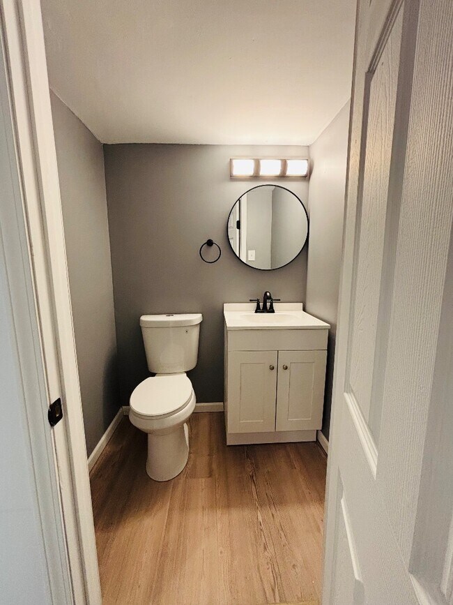 Building Photo - 7126 W Congress St