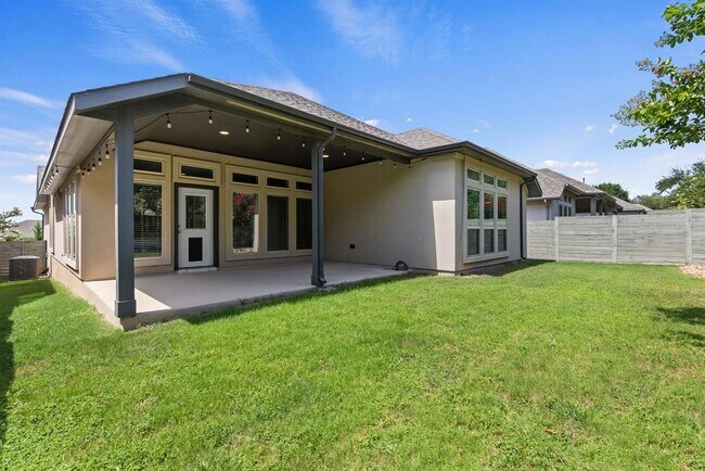 Building Photo - 3604 Mercer Rd