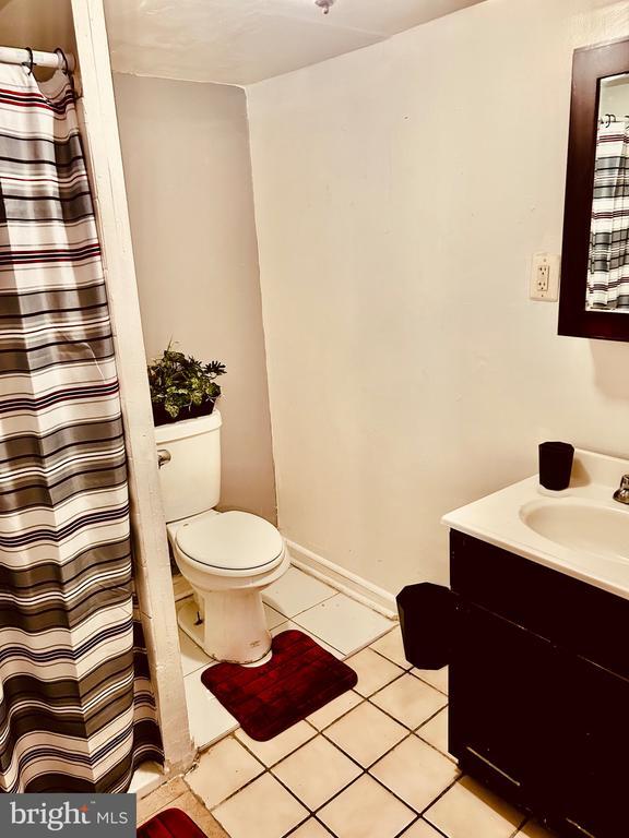Building Photo - 2020 W 65th Ave