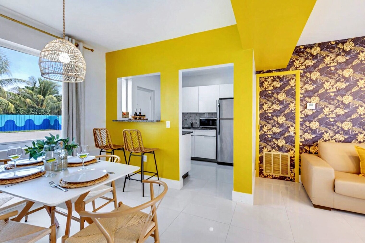 Building Photo - 809 S Ocean Dr
