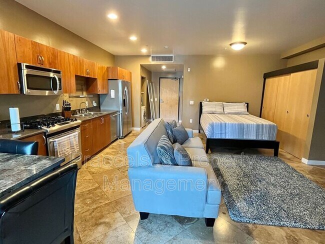 Building Photo - 1551 Fourth Ave