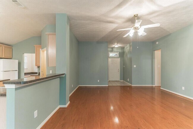 Building Photo - 519 Mesquite Dr