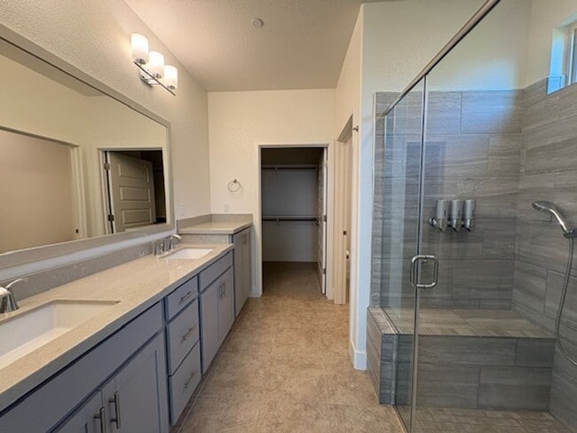 Building Photo - 55+ Rental Home in Heritage