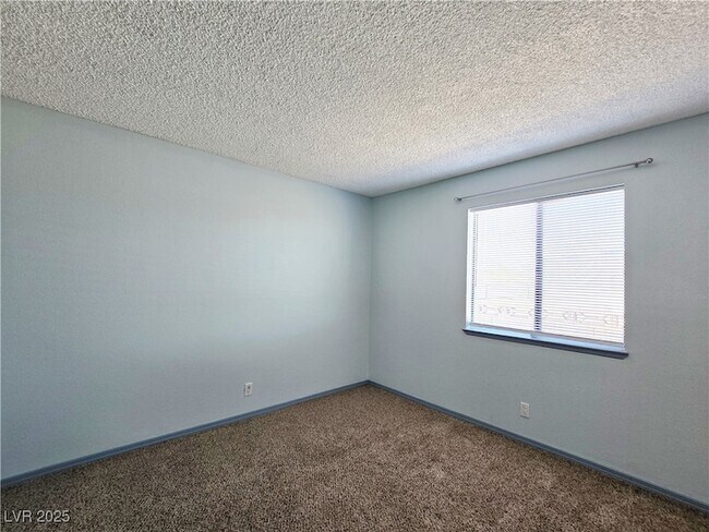 Building Photo - 3720 Snorkel Cir