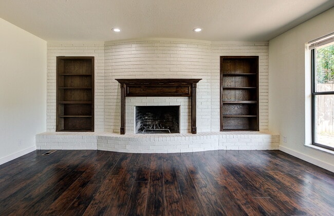 Building Photo - 8229 NW 115th St