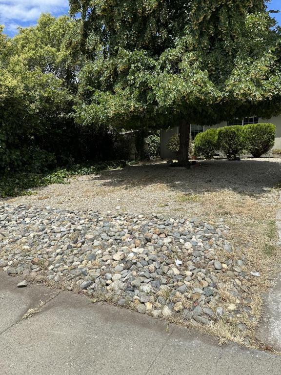 Building Photo - 6601 Lindbrook Way