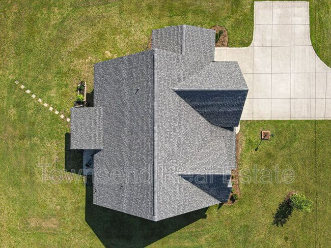 Building Photo - 2935 Duck Pond Rd