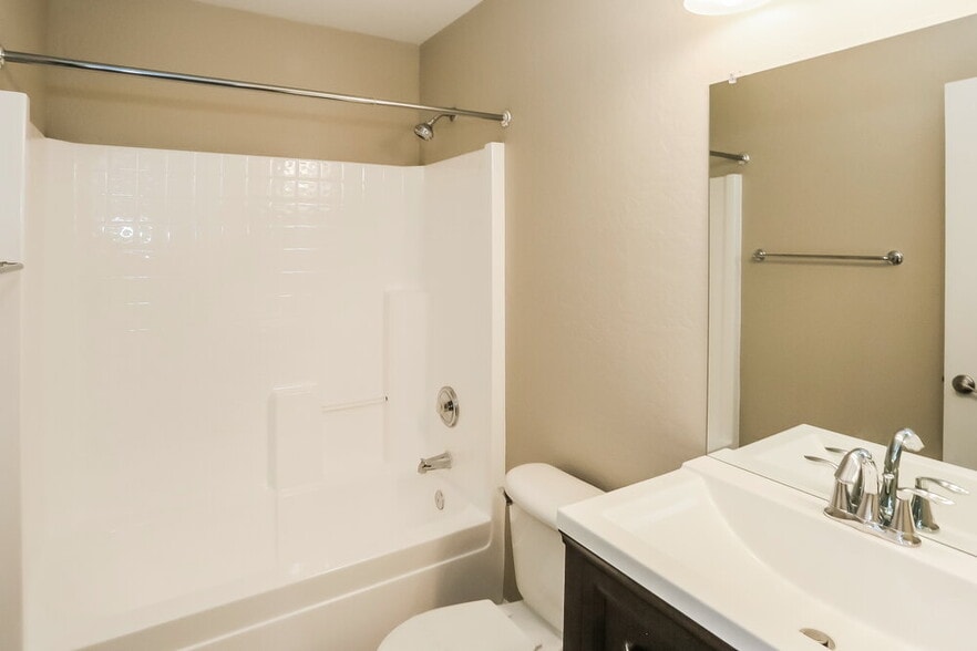 Building Photo - 10425 W Miami St