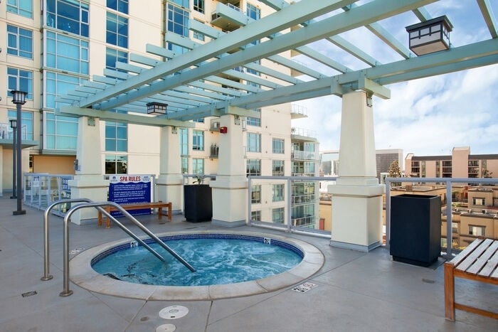 Building Photo - 850 Beech St