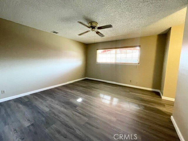 Building Photo - 825 Ardmore Ct