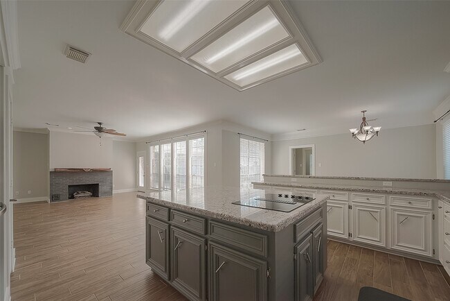 Building Photo - 8910 Bonnyview Dr