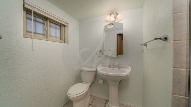 Building Photo - Charming Palmer Park Home - 4BR/3BA with F...