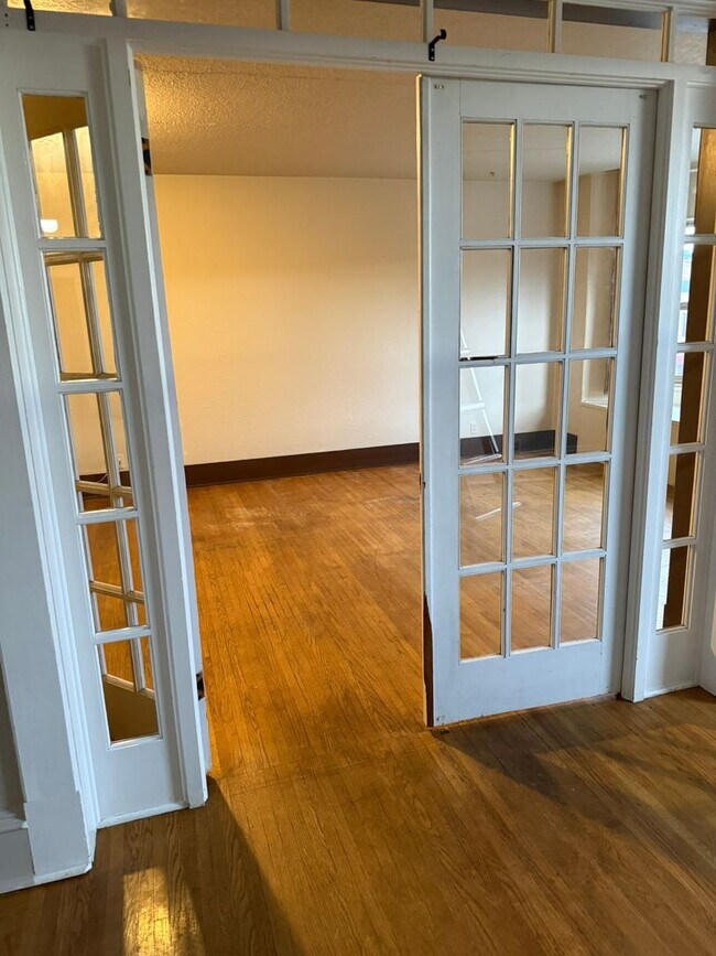 Building Photo - Vogue Building