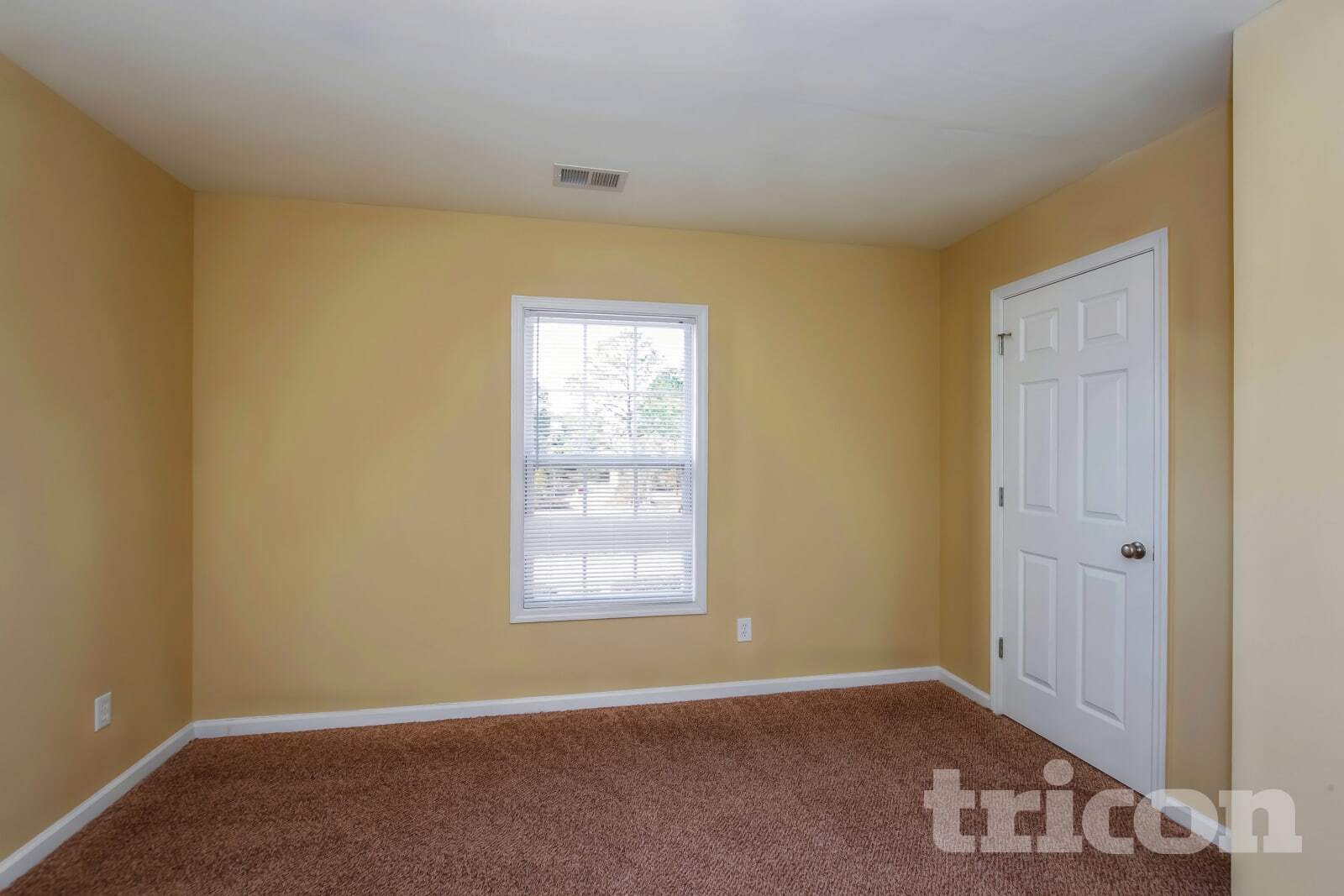 Building Photo - 403 Parkstone Ct