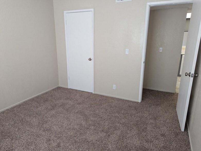 Building Photo - 939 Jamieson Ct
