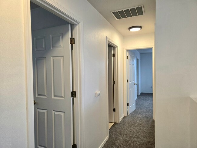 Building Photo - 3 Bedroom 2.5 Bath in Marysville