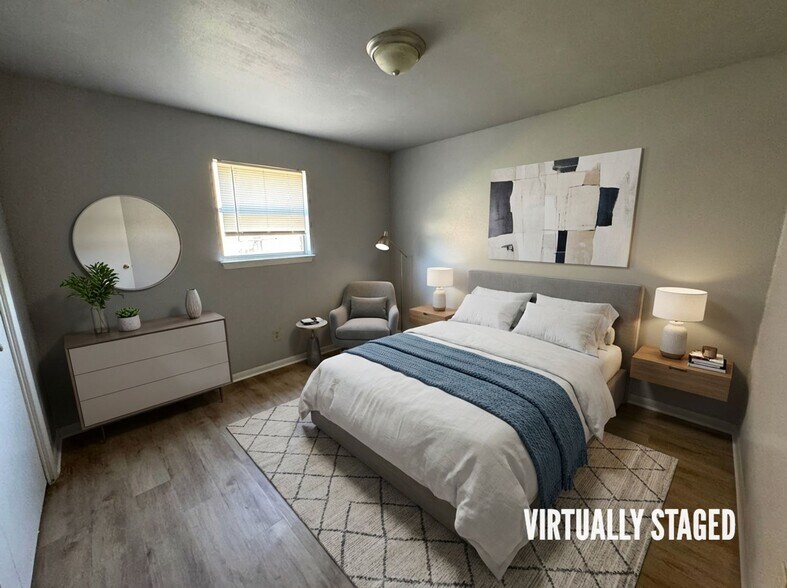 Building Photo - 611 Sunset Ln