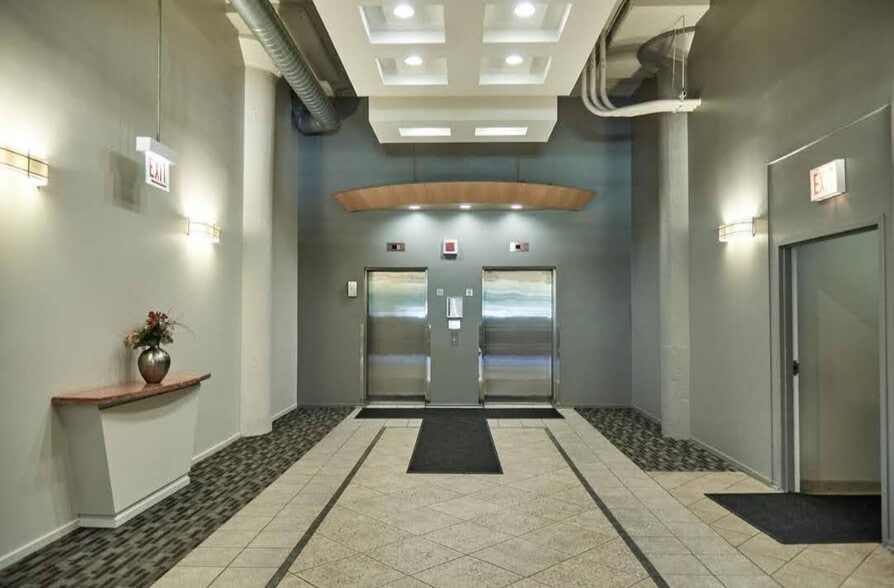 Building Photo - 1524 S Sangamon St