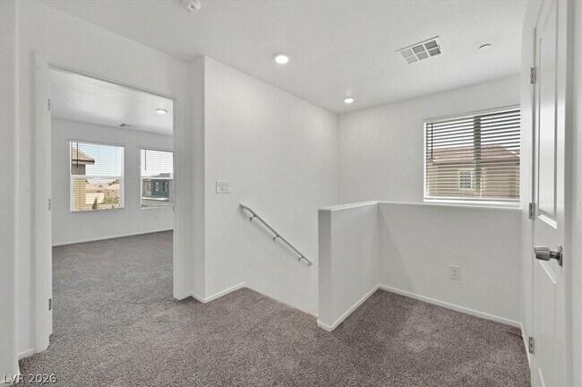 Building Photo - 7488 Mountain Ledge St