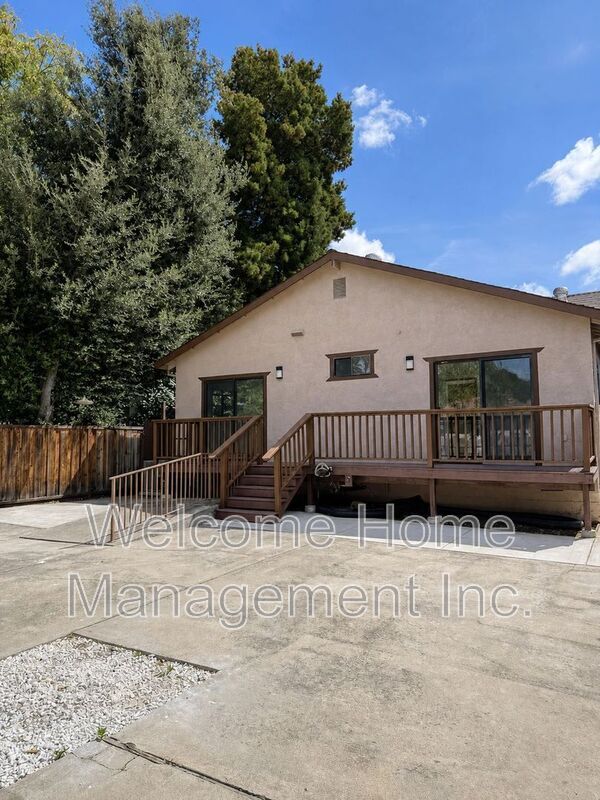 Building Photo - 633 F St