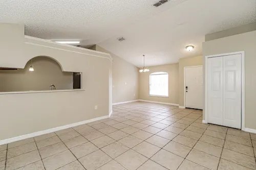 Building Photo - 6411 Golfview Ave