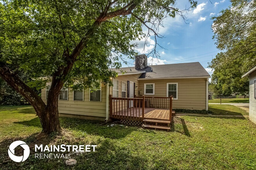 Building Photo - 6394 Waikiki Way