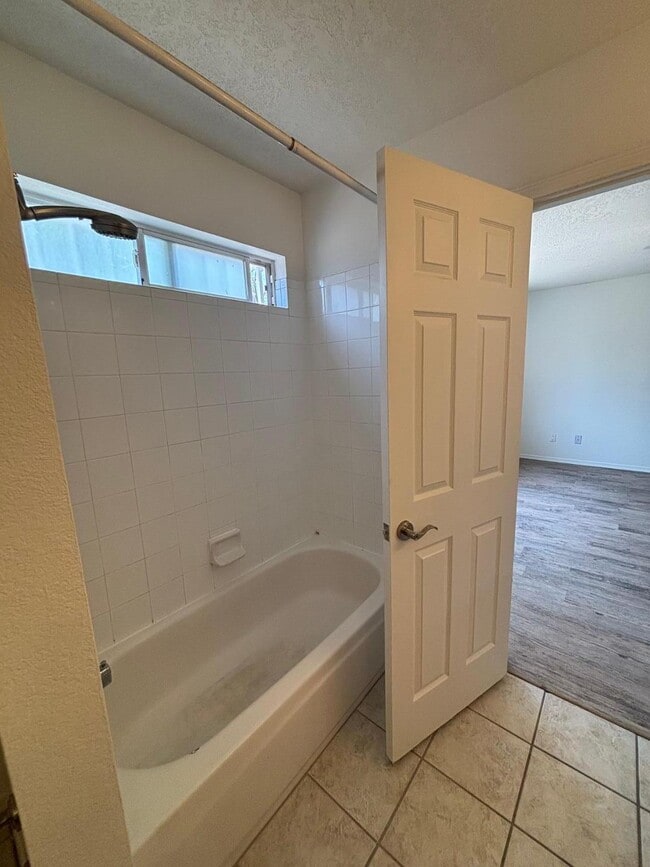 Building Photo - 7822 Desert Springs Ct SW