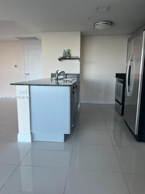 Building Photo - 1861 NW S River Dr