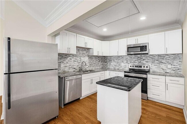 Building Photo - 1674 Browning St SW