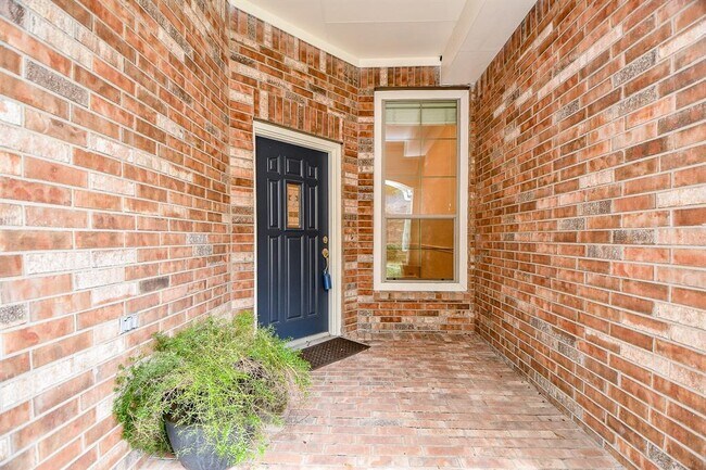 Building Photo - 3306 Silverbrook Ln