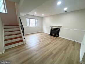 Building Photo - 13314 Hollinger Ave