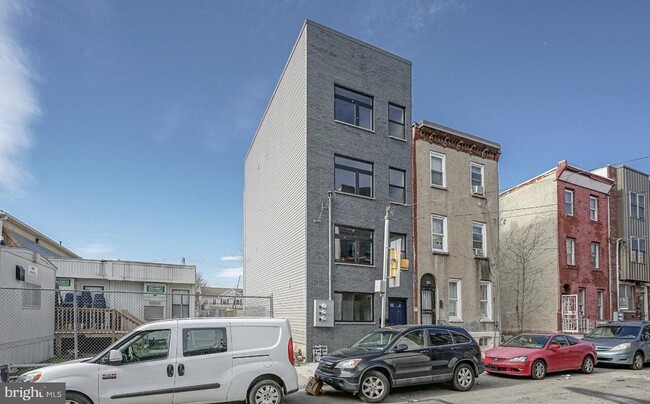 Building Photo - 1702 N Gratz St