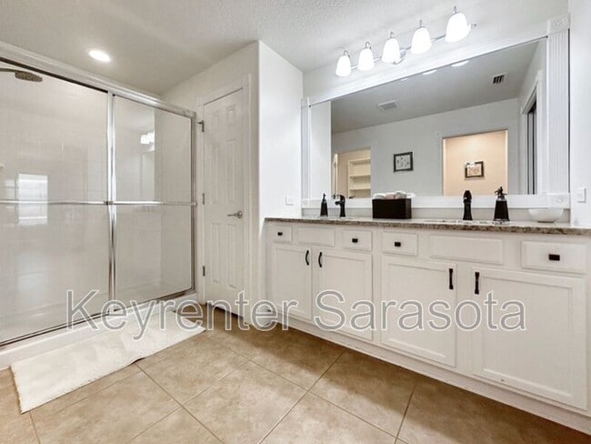 Building Photo - 6090 Benevento Dr