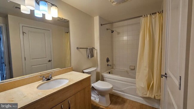 Building Photo - 475 K St NW