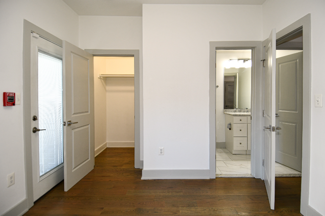 Building Photo - 1632 K St NW