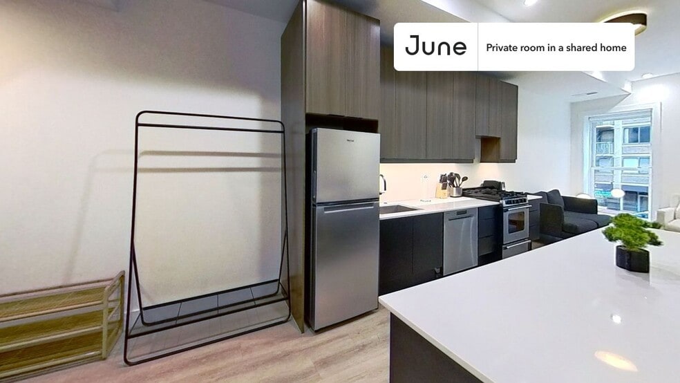 Building Photo - Room in Shared 4 bed/2 bath home