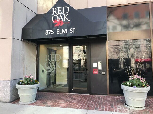 Building Photo - 875 Elm St