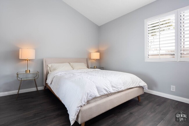 Building Photo - 12119 Rochester Ave