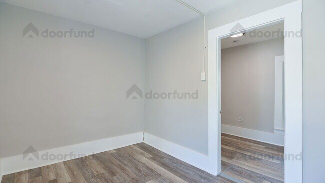 Building Photo - 11 Pleasant St