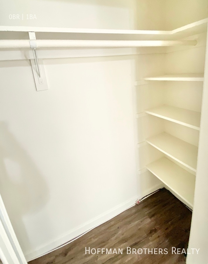 Building Photo - 224 S Reno St