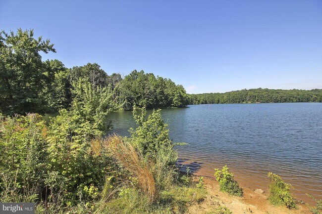 Building Photo - 3 Diamond Hill Ct