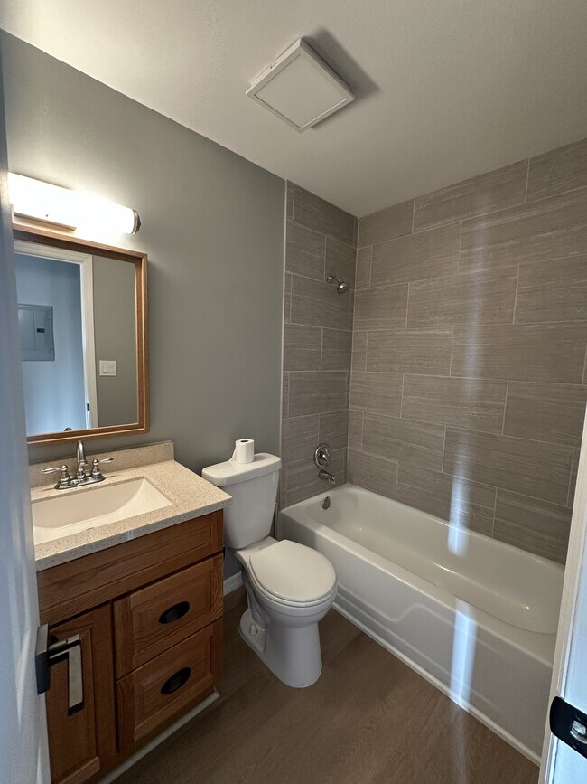 Building Photo - 1062 85th Terrace N