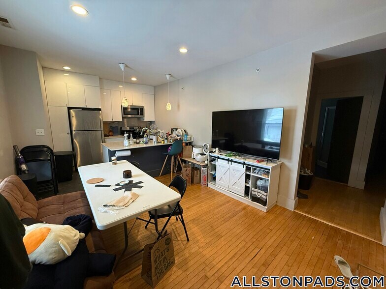 Building Photo - 23 Greylock Rd