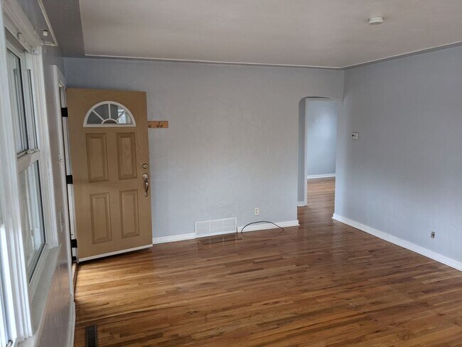 Building Photo - 470 S Pierson ST