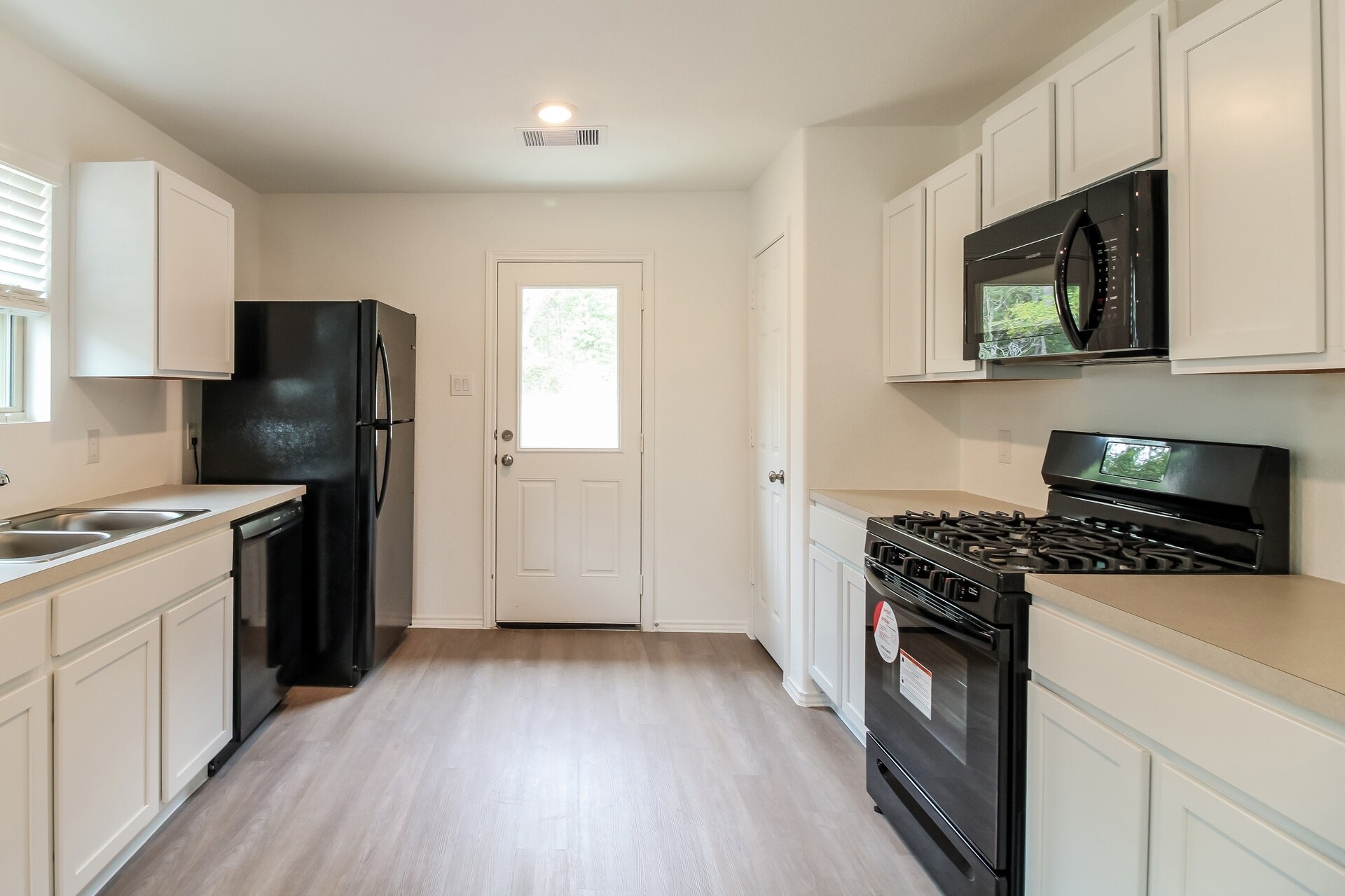 Building Photo - 3635 Solanum Dr