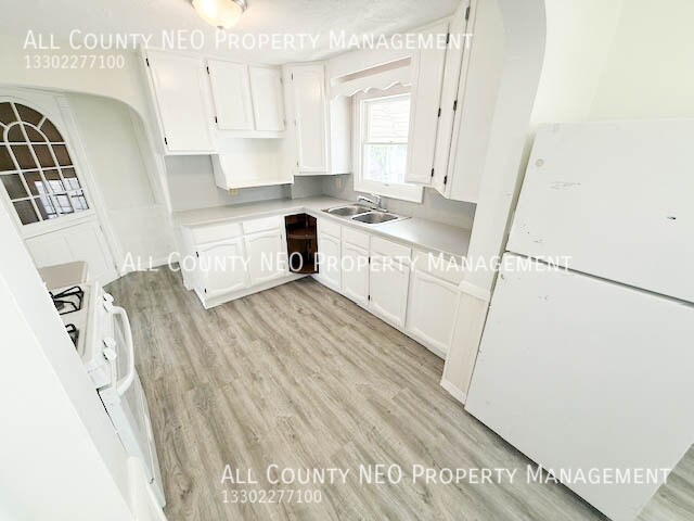 Building Photo - 897 McKinley Ave