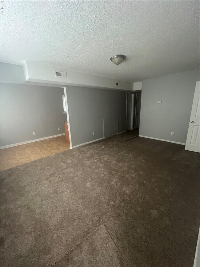 Primary Photo - 629 W 28th St