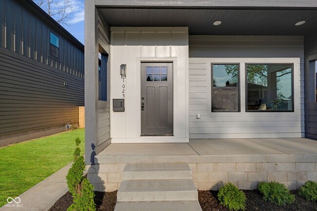 Building Photo - 1025 Churchman Ave