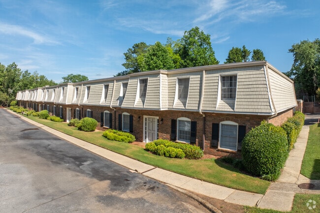 Main Building - Royal Springs Apartments