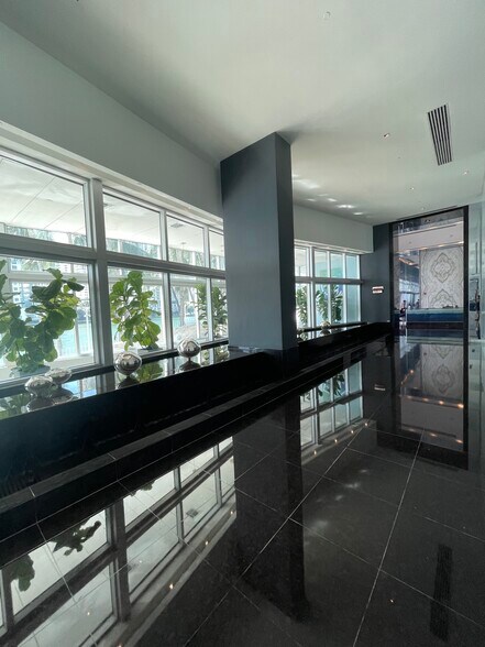 Lobby - 335 S Biscayne Blvd